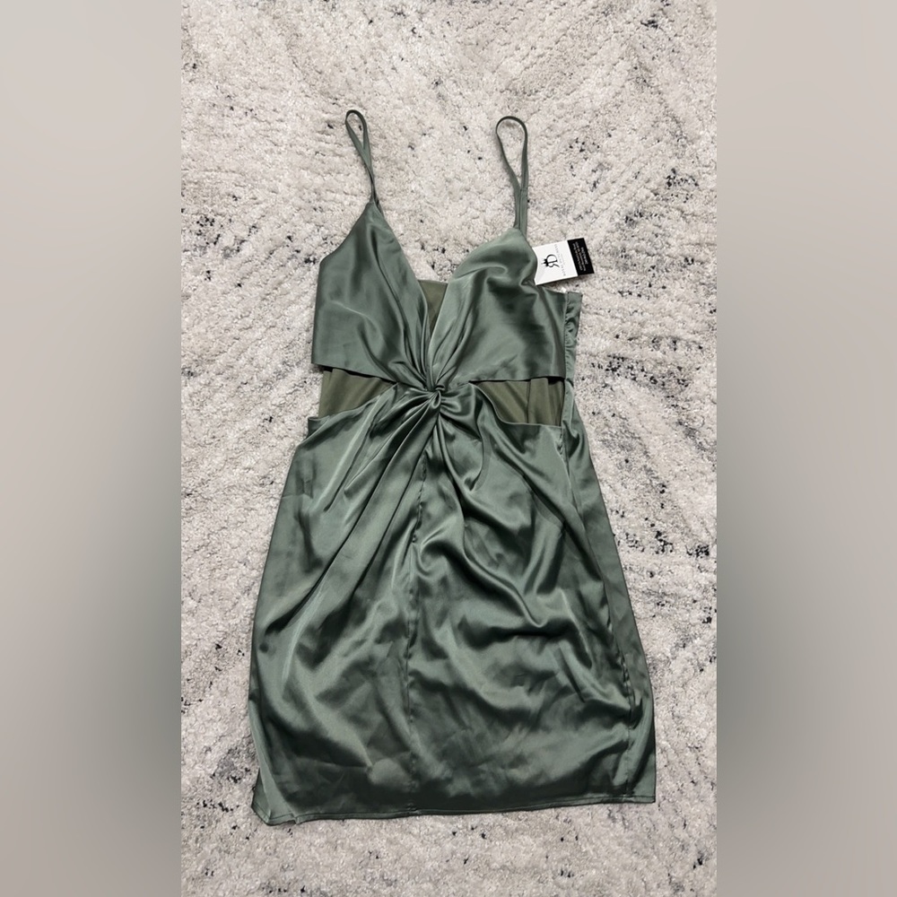 Size- Medium.                                                  Color- Sage Green